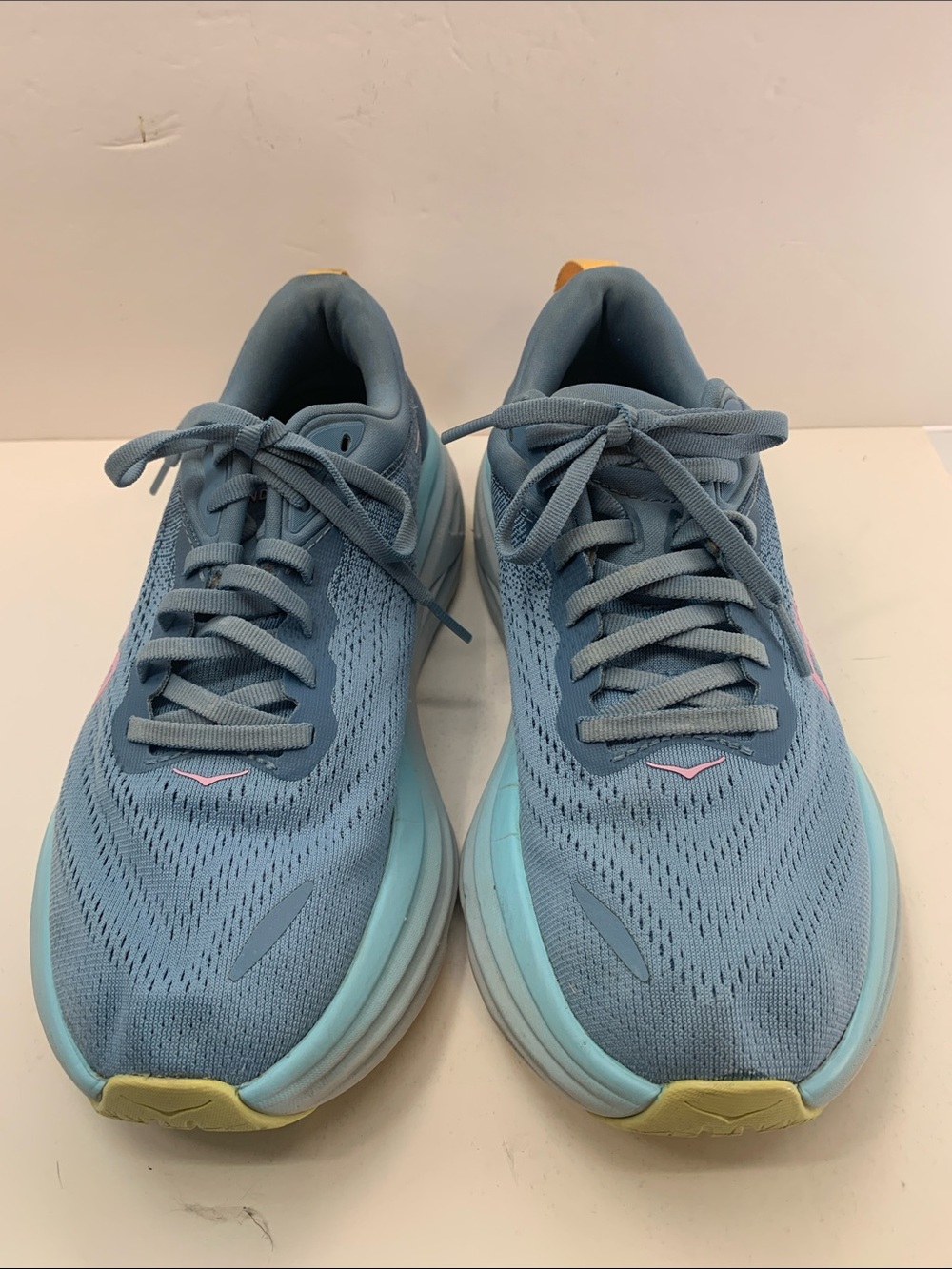 Hoka Women's Light Blue Running Sneakers with Pastel Accents 7.5B 1127952 SSK